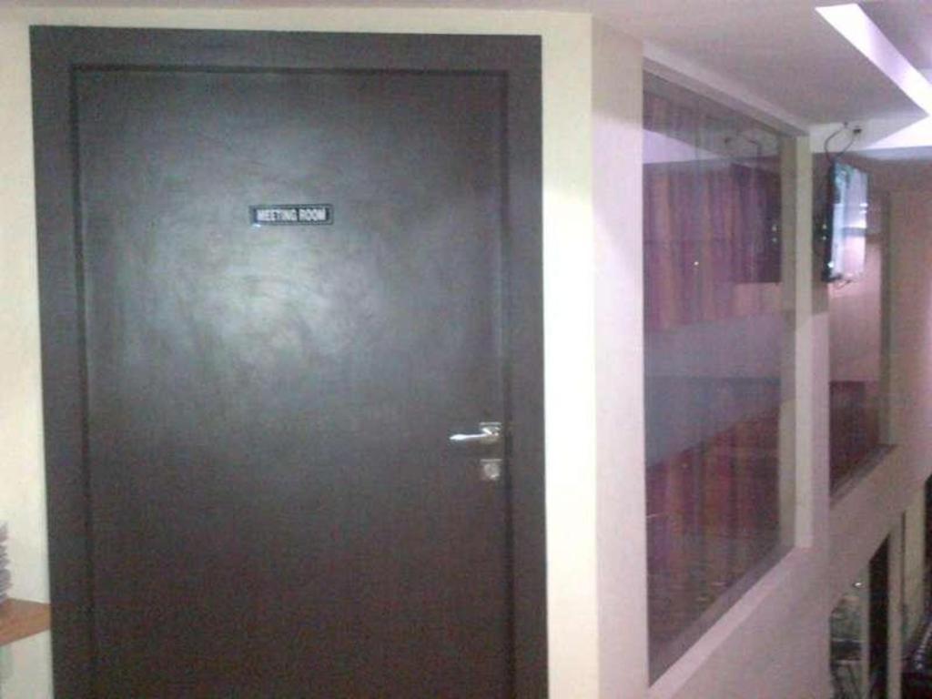 Erin Int Hotel Makasar Zewnętrze zdjęcie